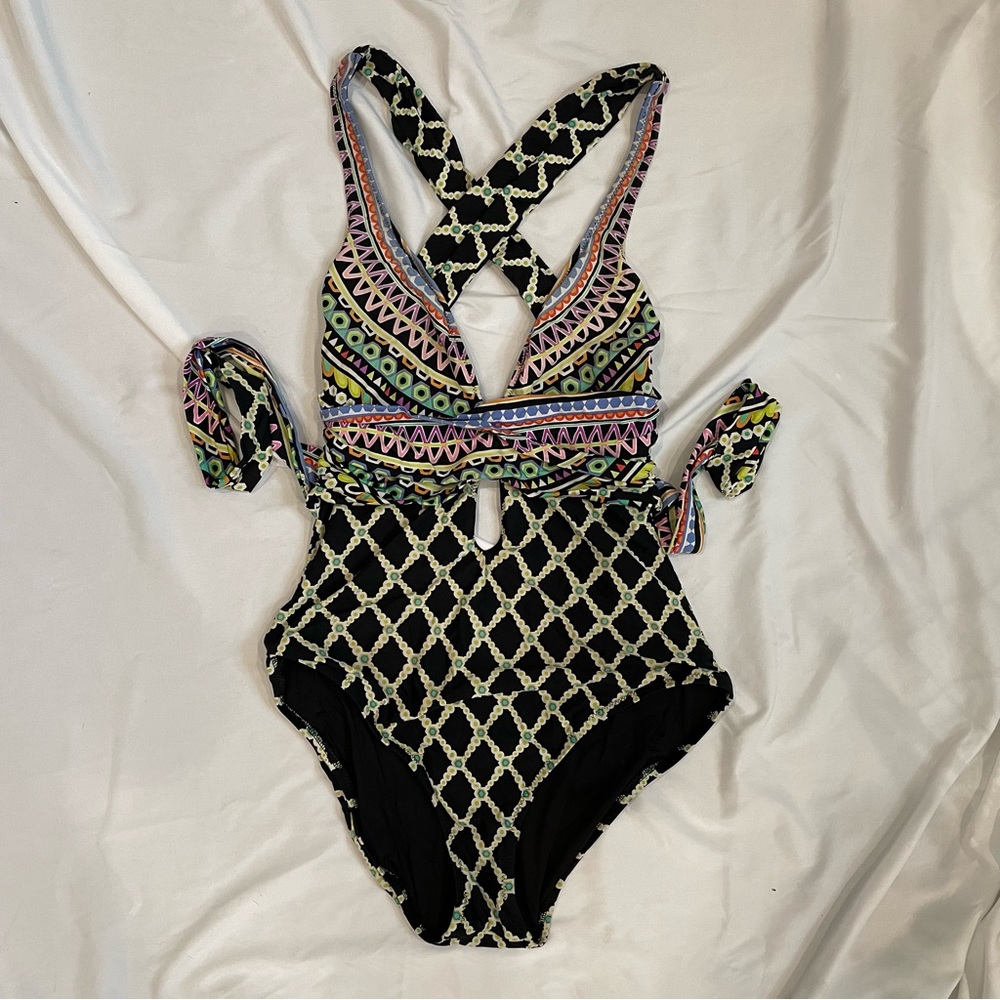 Trina Turk One Piece sz Large